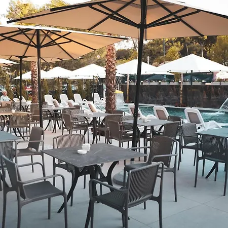 فندق Ruko Boutique Deluxe 4*